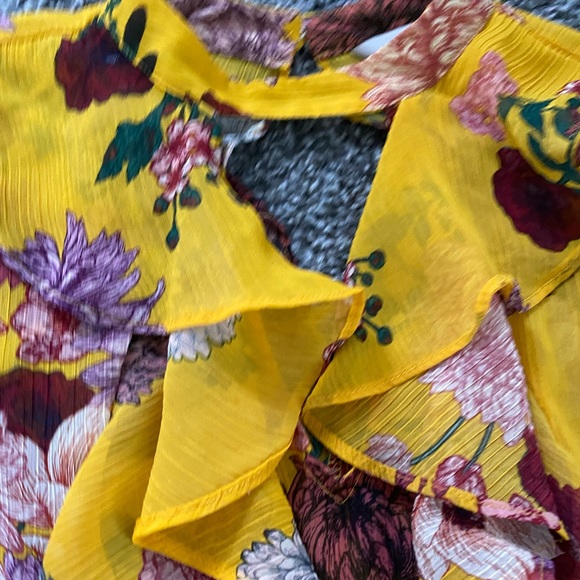 pretty blouse - Picture 7 of 10